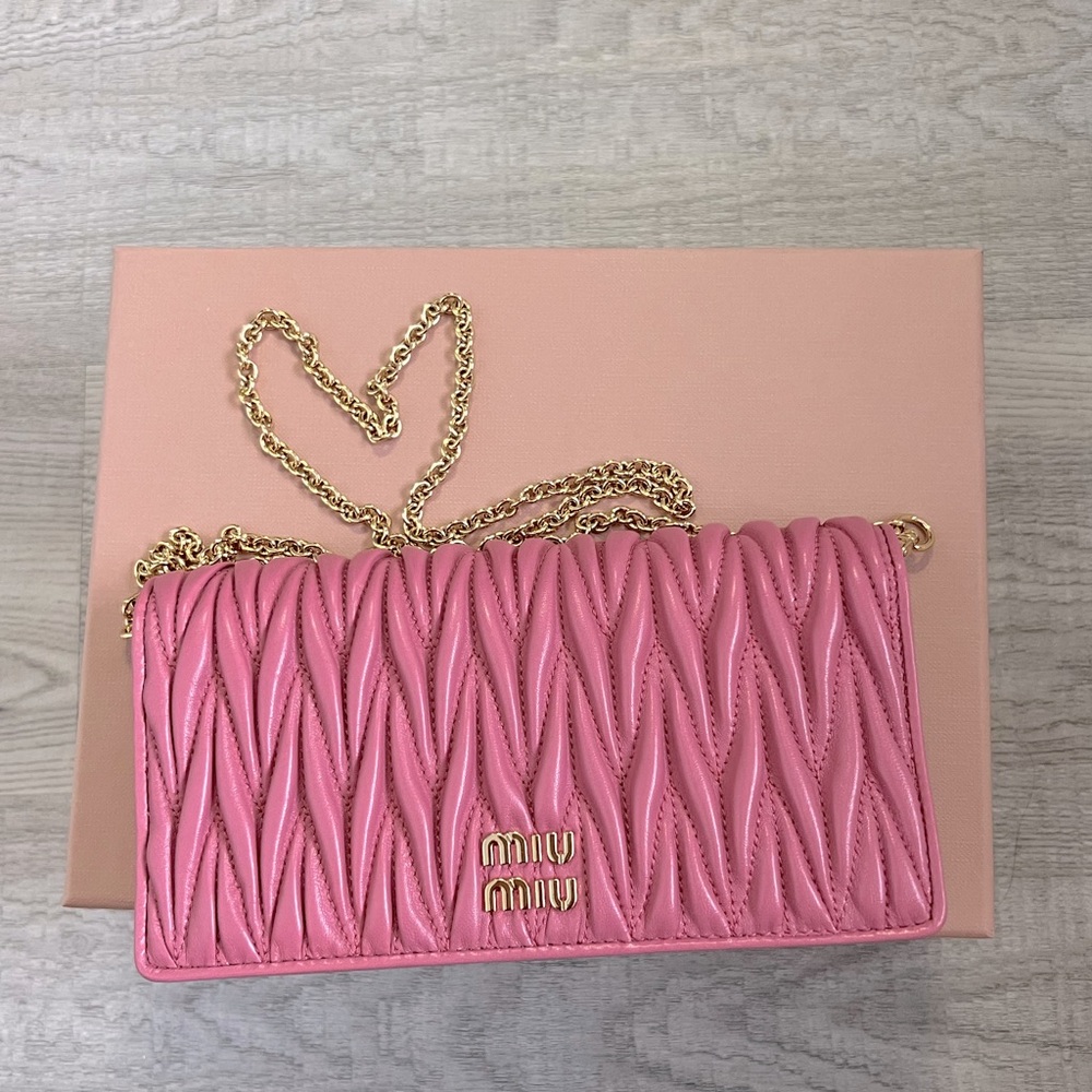 Miu Miu Pink Matelassé nappa leather smartphone case